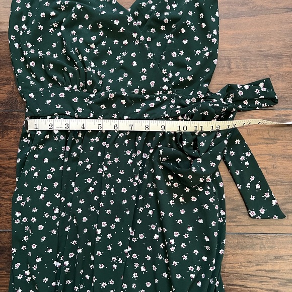 New without tags, green floral Kaileigh jumpsuits - Picture 3 of 6